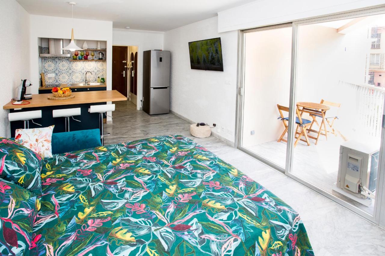Romantic Sea View Studio, Steps Away From The Beach Αντίμπ Εξωτερικό φωτογραφία